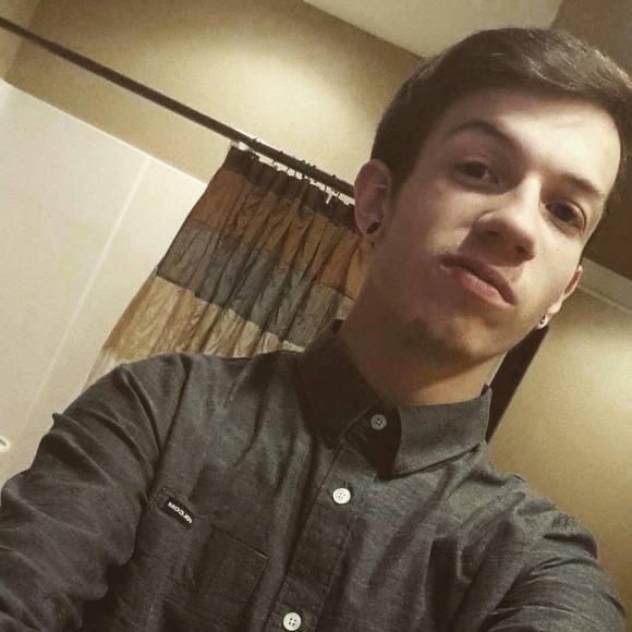 Meet your Posher, Stephen - Picture 1 of 1